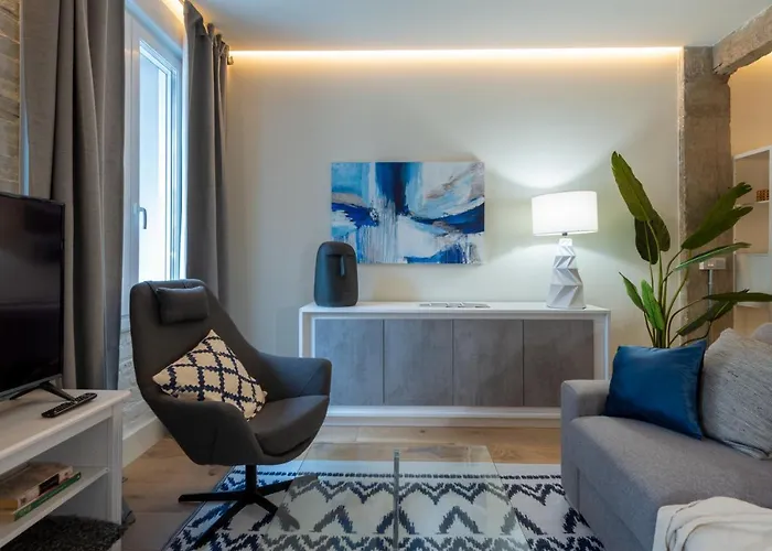 Alhondiga By Staynnapartments *